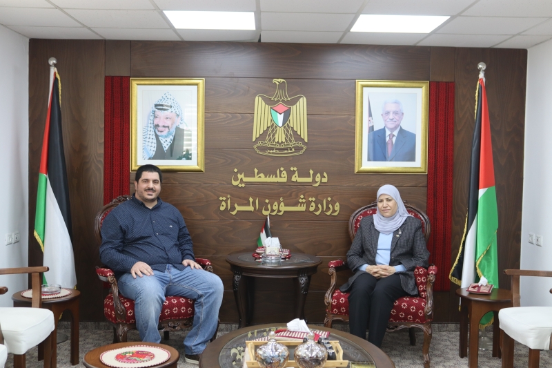 Minister of Women's Affairs Dr. Amaal Hamad Met ProVision CEO prior Ministry's New Website Launch